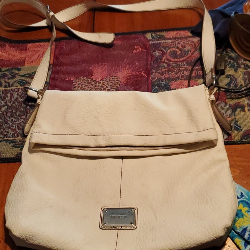 Nine west mid size purse